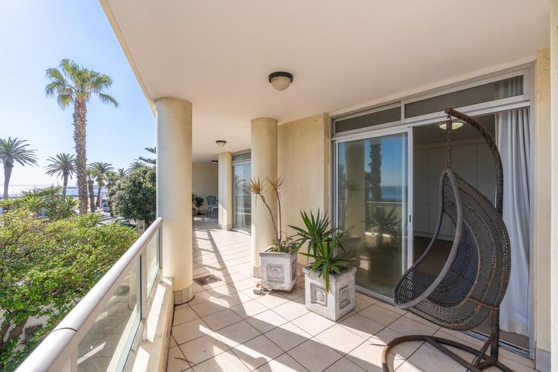 2 Bedroom Property for Sale in Sea Point Western Cape